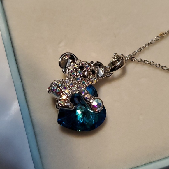 Mega Creative Ladies Necklace - Picture 4 of 14